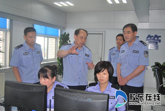 莱阳公安局局长到交警大队调研指导工作图
