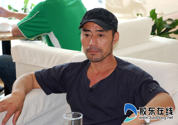 旭日阳刚烟台 耍酷 忙于演出不知 郭美美 (图) 科