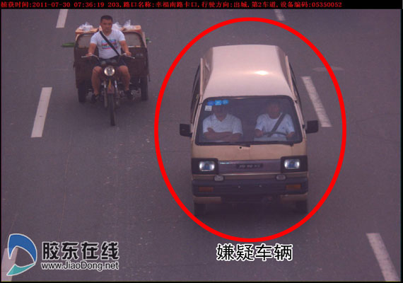 斩断路面黑洞贼手 市区系列井盖被盗案侦破