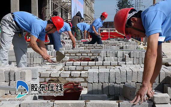 泥瓦匠打擂比高低 烟台筑业技能竞赛拉开帷幕