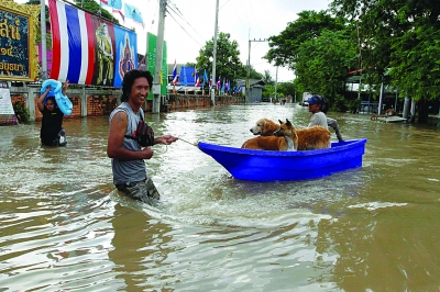 东南亚多国苦战洪水 泰国洪水侵袭3\/4国土(图)