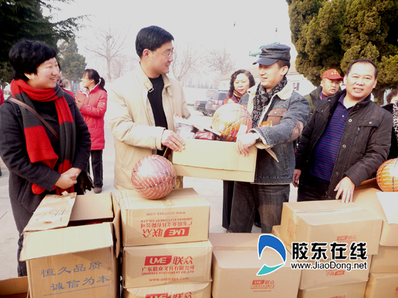 芝罘区慈善总会牵手南沪食品为贫困学子圆梦