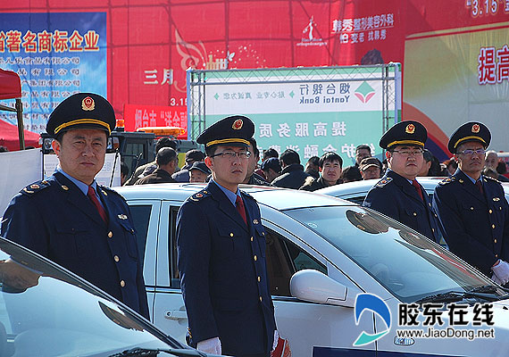 直击315⑥:惠普死机换个配件700元 社会新闻 