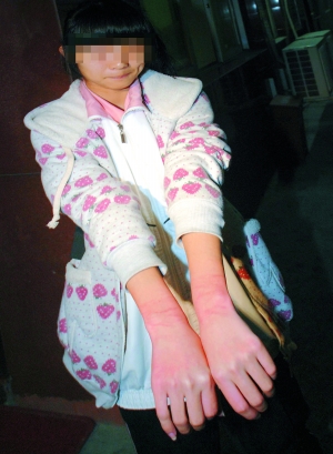 网上问法 女<em>绑匪</em>持刀<em>绑架</em>高中<em>女生</em> 索要30万赎