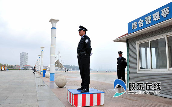 烟台滨海广场配备了双岗保安(图)+日常生活烟