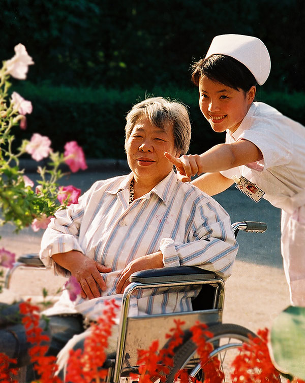 天使的爱_践行最美 温暖你我-感动瞬间摄影大