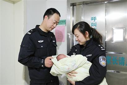 鞋盒弃婴康复将被送往福利院 发现时头部带伤