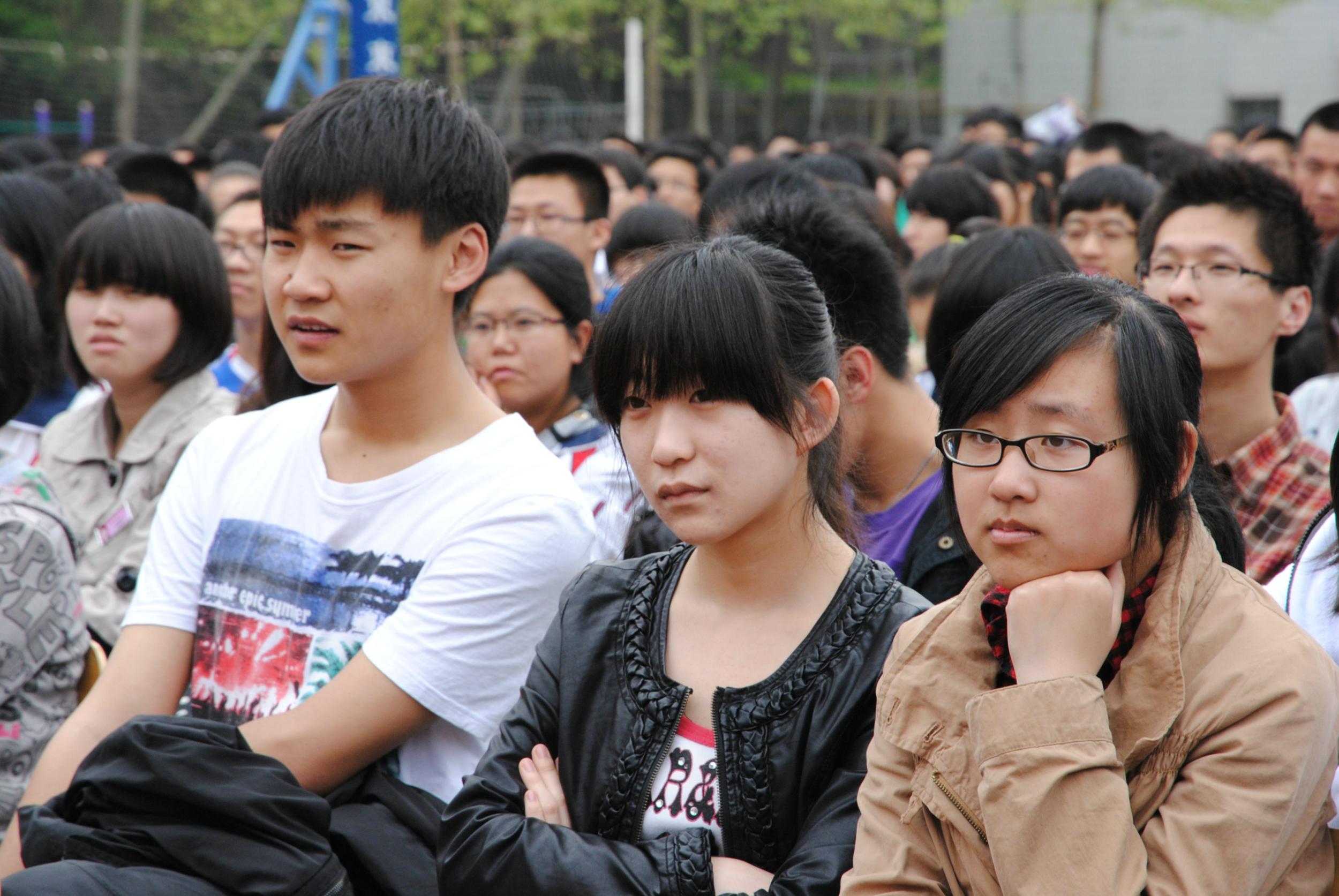 烟台三中特邀教育名家郑子岳老师进行考前演讲
