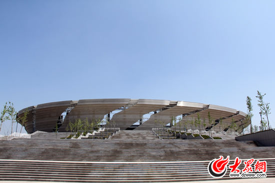 威海:文化服务均等化 政府惠民不差钱 威海 烟