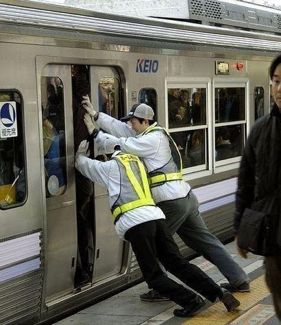 日媒列外国人眼中日本9大不思议:女仆上榜(图)
