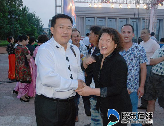 <em>莱阳</em>大厨 茫然哥 夺《<em>我是</em>大明星》年度总冠军