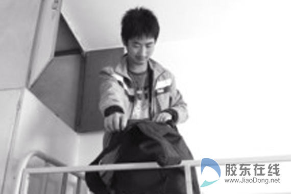 <em>鲁大</em>最小新生14岁 上学仅带1000元求<em>兼职</em> 科教