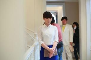 参演微电影,柳岩OL制服诱惑 娱乐新闻 烟台新