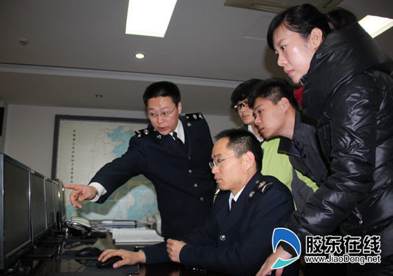 烟台广播电视台的编辑记者们来到北海救助局,感受他们的生活与工作