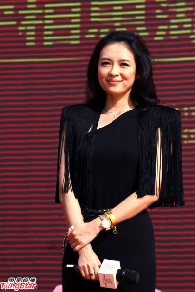 章子怡撒贝宁同返寓所图片