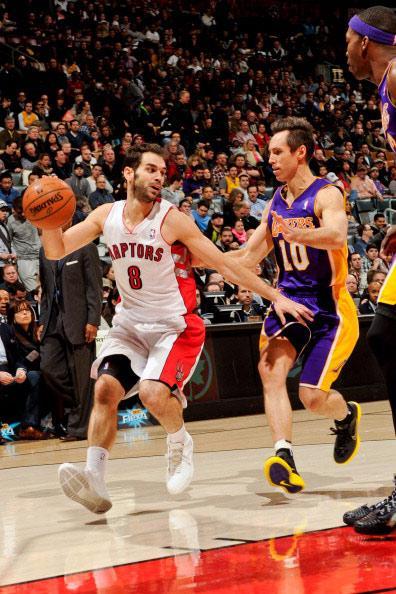 组图:湖人vs猛龙 纳什积极防守魔兽成防守背景