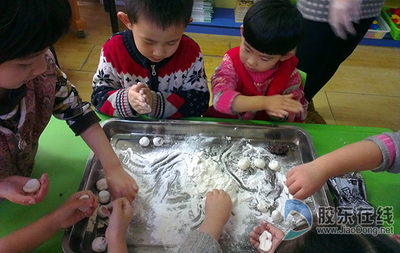 黄海幼儿园的孩子们欢欢喜喜迎新春(图) 莱山