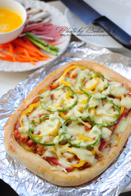 【DIY新奥尔良烤肉披萨】奥尔良烤鸡腿土豆披萨__业达传媒网