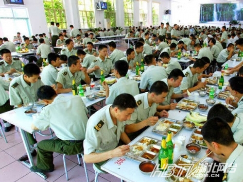 酒泉基地的部队食堂