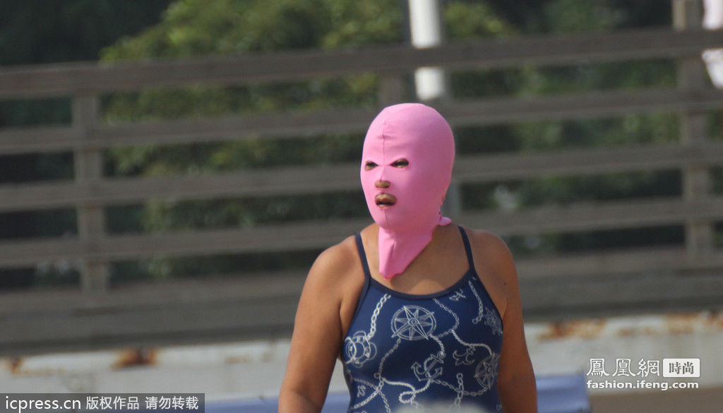 脸基尼大妈图片