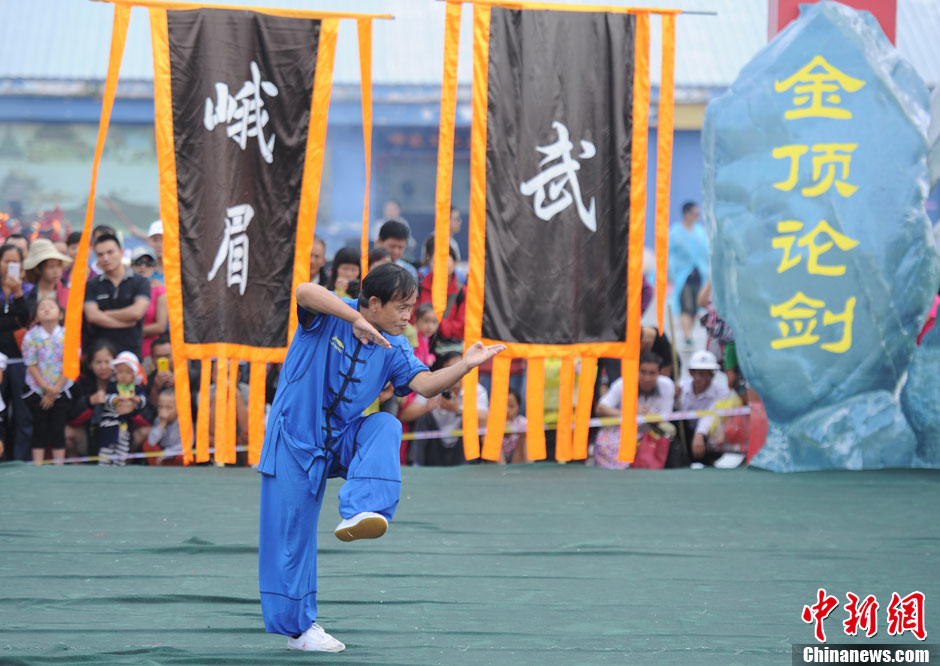 武功高手金顶对决争夺"峨眉功夫王"(图)
