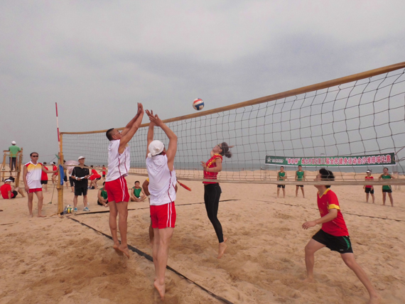 开发区全民健身运动会沙滩排球赛激情开赛(图