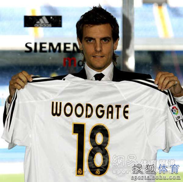 十大失败转会:巴萨皇马曼城毁神锋 T9舍瓦坑爹