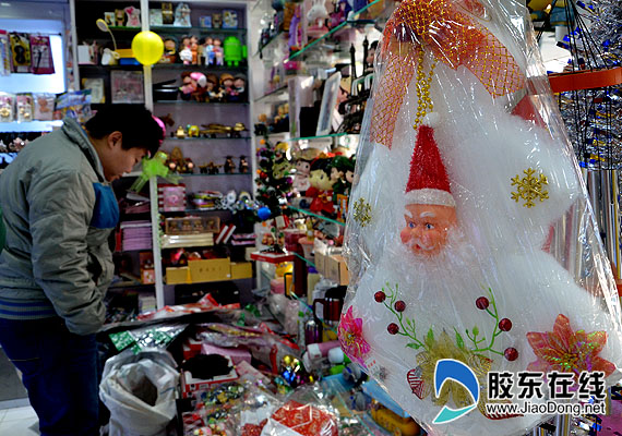 礼品店生意差老板欲转行 节俭风吹淡圣诞晚会