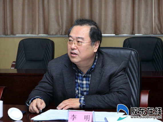 李明(右二),烟台广播电视台台长,党委书记王天立(左二),烟台高新区