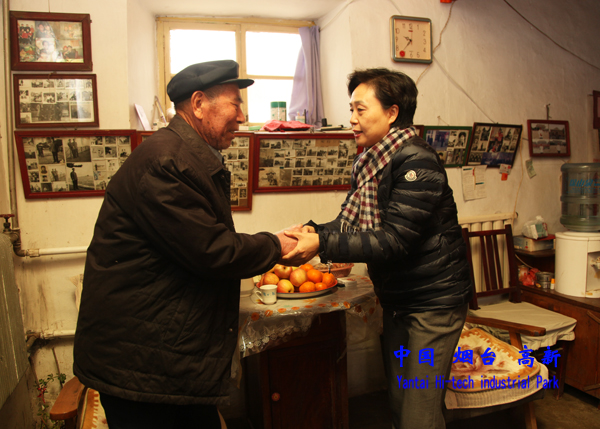 高新区领导春节走访慰问党员群众 社会民生 烟