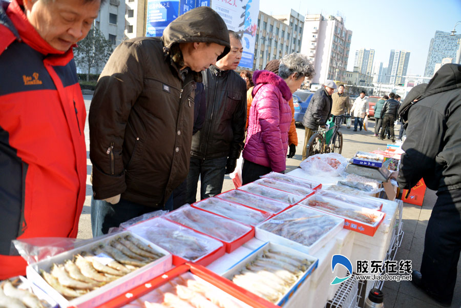 最大的海鲜市场_文山最大的三七市场_世界上最大的蜘蛛蜈蚣(3)