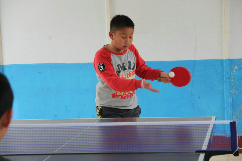牟平实验小学快乐乒乓显魅力