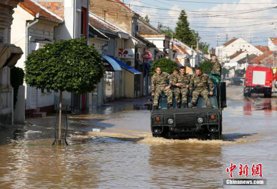 国际救援组织称此次洪灾为百年一遇,媒体数据显示洪水已造成该地区