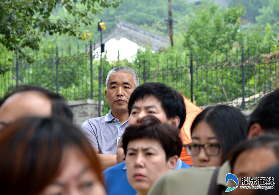 镜头记录2014年烟台高考:焦灼的眼神与笑容 社