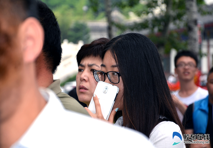 镜头记录2014年烟台高考:焦灼的眼神与笑容 社