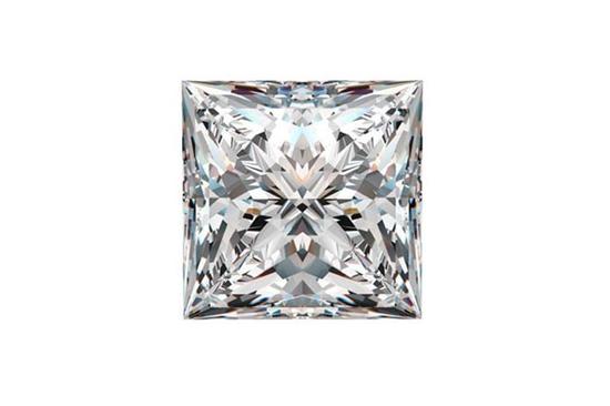 圆形钻:这是最常见也是最受欢迎的钻石形状,它在平衡切工,颜色和