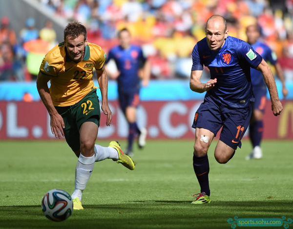 世界杯-范佩西罗本破门 荷兰3-2澳大利亚