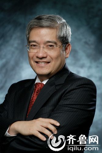 郎咸平和林宸17日在烟台论道中国宏观经济(图)