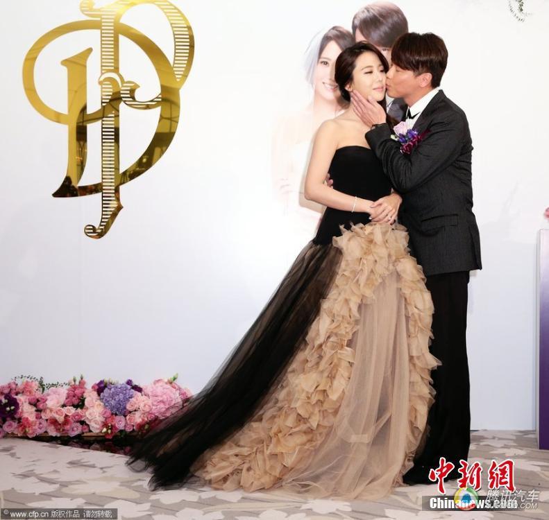 兰博基尼、5辆劳斯莱斯,名车加持让婚礼更添奢华.陶喆解释,高清图片
