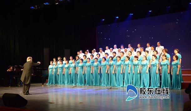 共和国之恋合唱音乐会圆满落幕(图)