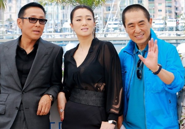 张艺谋妻子借英达事件斥葫芦娃造谣者