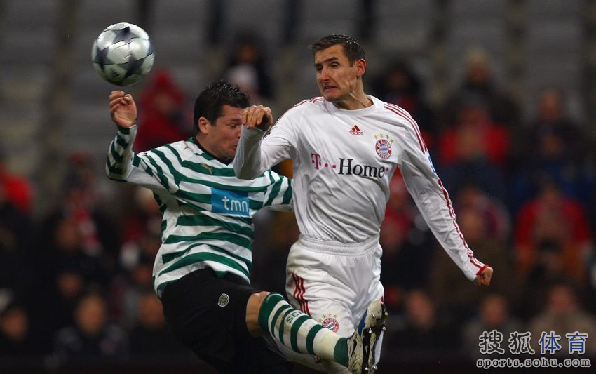 欧冠大比分:利物浦8-0创史 曼联巴萨7-1屠劲旅