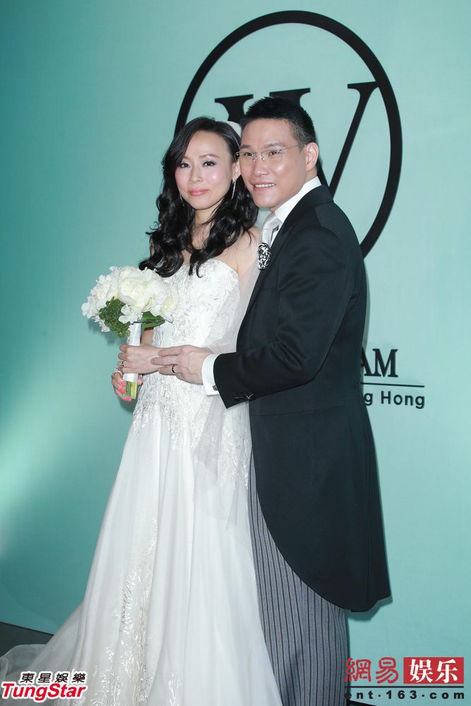 苏永康大婚热吻妻子 陈奕迅任证婚人(组图)