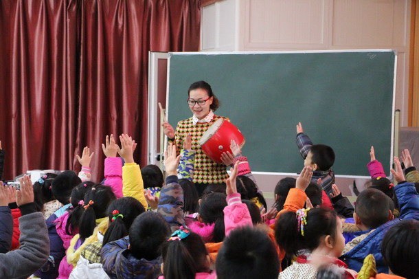 青年路小学家长开放周活动_胶东在线教育频道