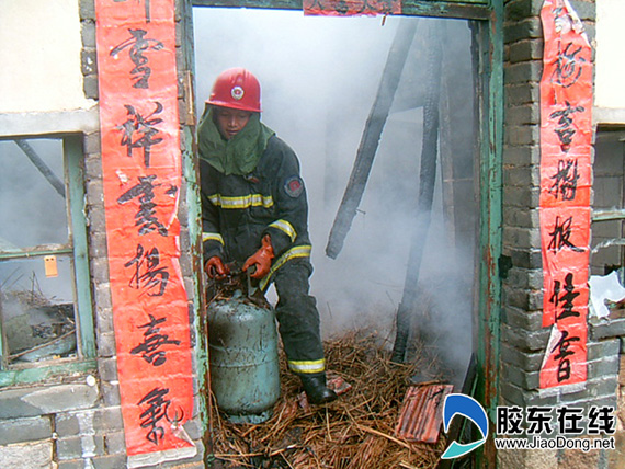 铁骨铮铮 英勇无畏--记莱州市消防大队官兵 | 平