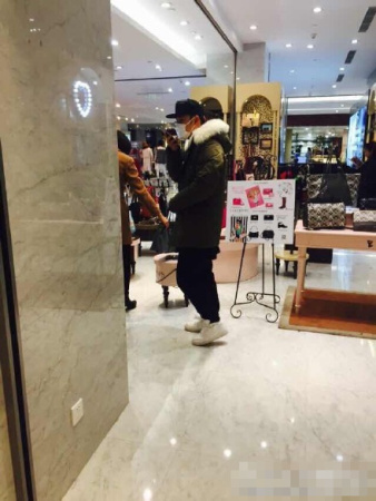  陈赫哽咽道歉 (6)图片  陈赫哽咽道歉 (6)图片大全