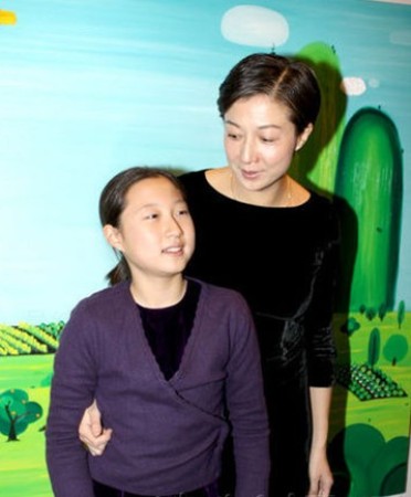 成龙经纪<em>人</em>回应吴绮莉<em>虐女</em>藏毒:什么都不知道
