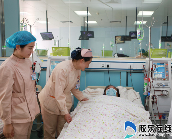 烟台山医院血透室护理团队:视患者如家人 社会