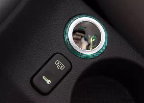 点烟器也有大讲究 使用点烟器需要注意什么_烟