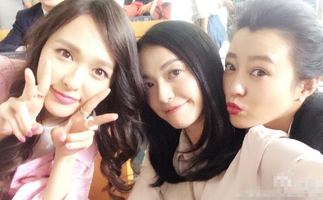 姚晨晒与唐嫣郝蕾合照 网友:3个都是大美女(图